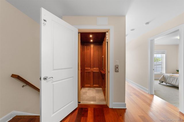 12 Rivers Edge Drive, Tarrytown, NY 10591