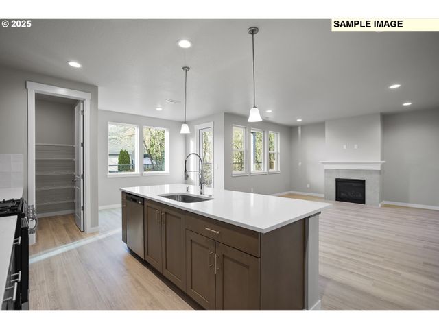 216 S 93rd Pl 109, Ridgefield, WA 98642