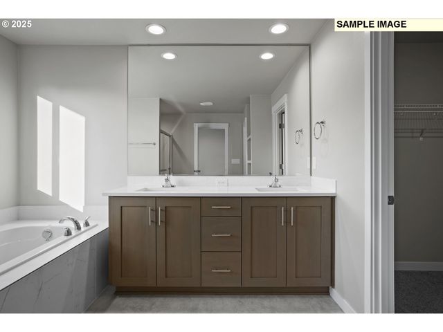 216 S 93rd Pl 109, Ridgefield, WA 98642