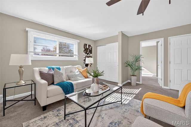 1370 Madison Lane, Florissant, MO 63031