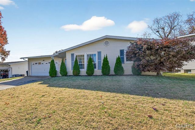 1370 Madison Lane, Florissant, MO 63031