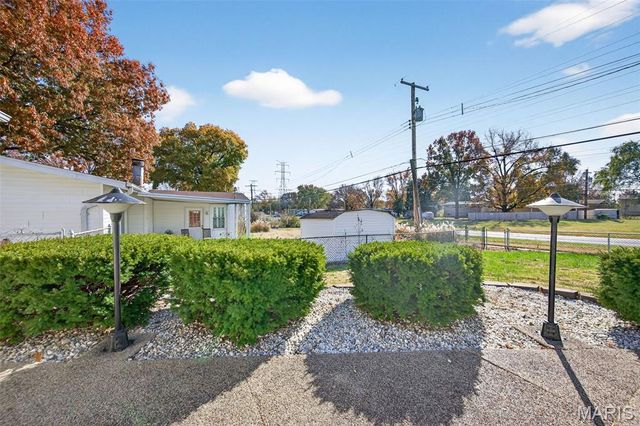 1370 Madison Lane, Florissant, MO 63031