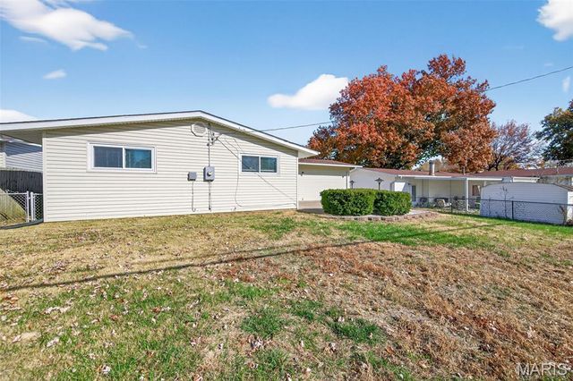 1370 Madison Lane, Florissant, MO 63031