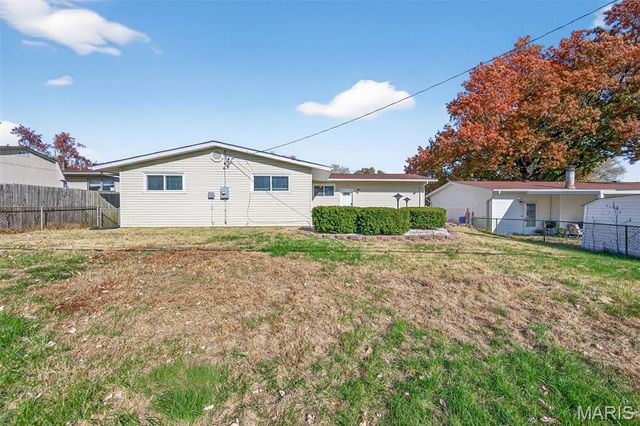 1370 Madison Lane, Florissant, MO 63031