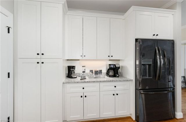 933 Arrowhead Court, Mebane, NC 27302