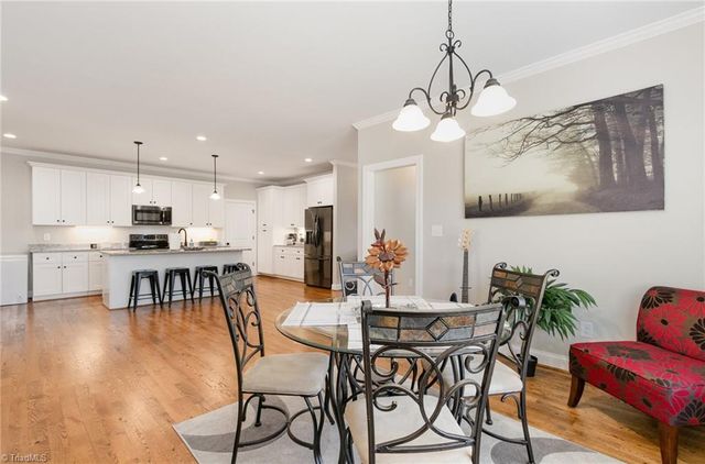 933 Arrowhead Court, Mebane, NC 27302