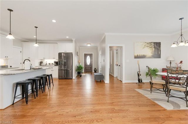 933 Arrowhead Court, Mebane, NC 27302