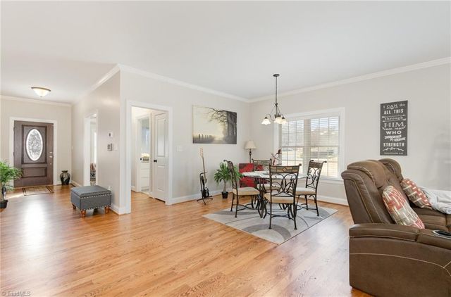 933 Arrowhead Court, Mebane, NC 27302