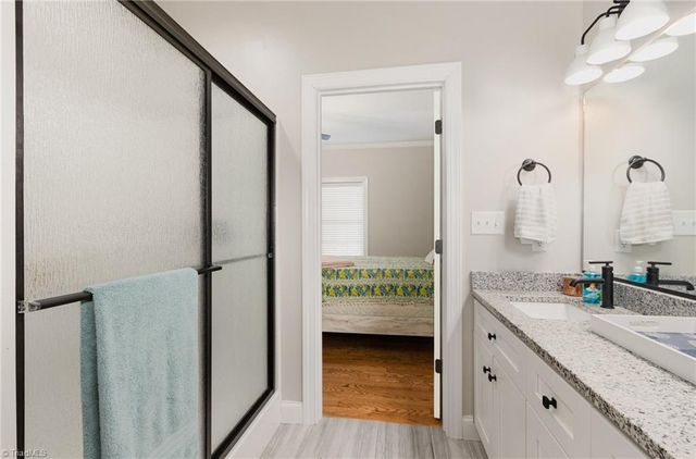 933 Arrowhead Court, Mebane, NC 27302