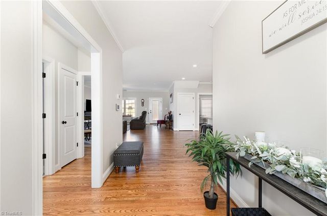 933 Arrowhead Court, Mebane, NC 27302