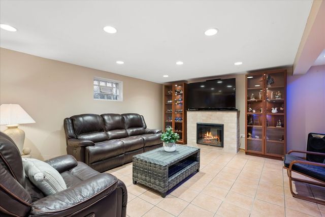 9121 Harlem Avenue, Morton Grove, IL 60053