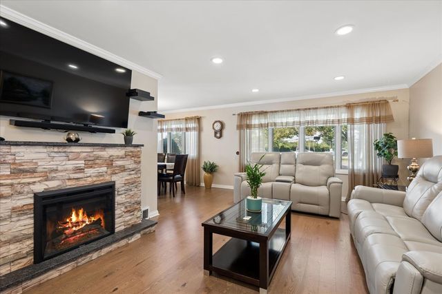9121 Harlem Avenue, Morton Grove, IL 60053