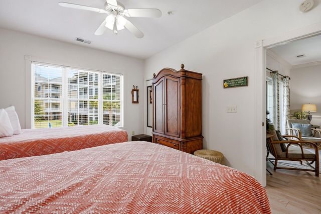 4895 Luster Leaf Cir Apt 203, Myrtle Beach, SC 29577