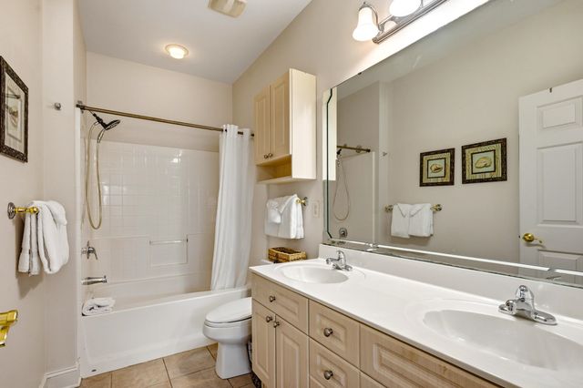 4895 Luster Leaf Cir Apt 203, Myrtle Beach, SC 29577