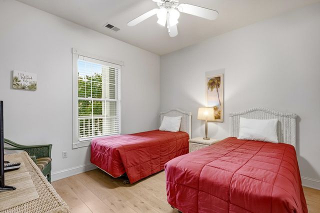 4895 Luster Leaf Cir Apt 203, Myrtle Beach, SC 29577