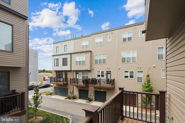 8060 RED HOOK ST, Rockville, MD 20855