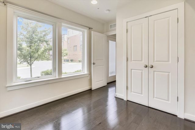 8060 RED HOOK ST, Rockville, MD 20855