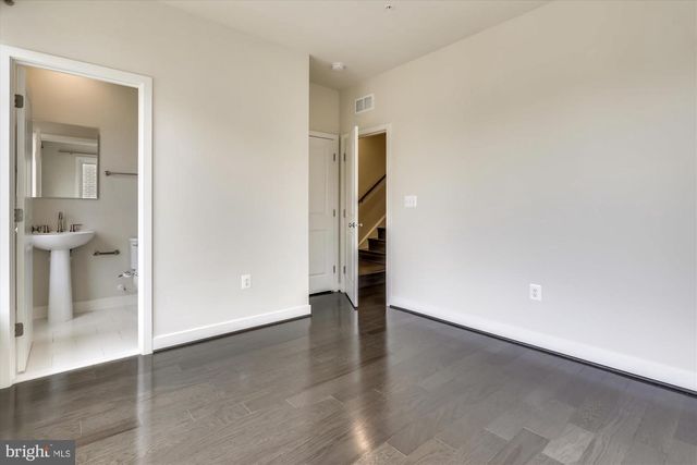 8060 RED HOOK ST, Rockville, MD 20855