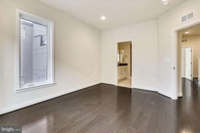 8060 RED HOOK ST, Rockville, MD 20855