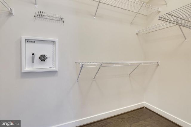 8060 RED HOOK ST, Rockville, MD 20855