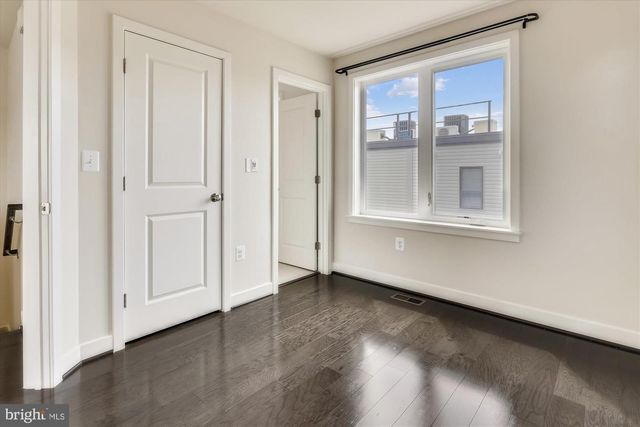 8060 RED HOOK ST, Rockville, MD 20855