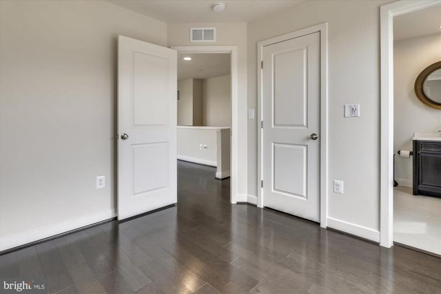 8060 RED HOOK ST, Rockville, MD 20855