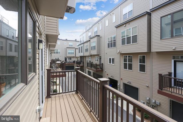 8060 RED HOOK ST, Rockville, MD 20855