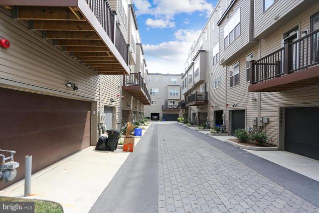 8060 RED HOOK ST, Rockville, MD 20855