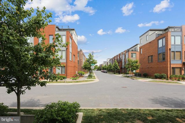 8060 RED HOOK ST, Rockville, MD 20855