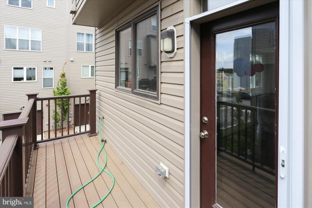 8060 RED HOOK ST, Rockville, MD 20855