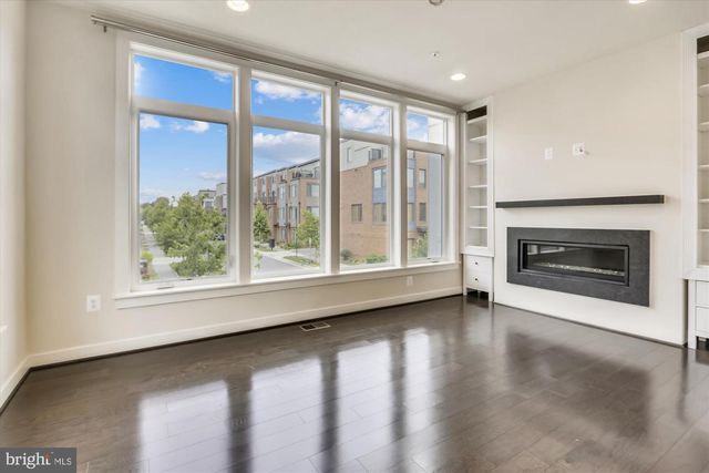 8060 RED HOOK ST, Rockville, MD 20855