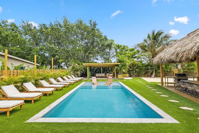 275 NE 16th Street, Delray Beach, FL 33444