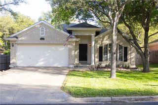 8005 Nairn DR, Austin, TX 78749