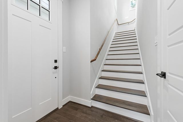 912 Martin Street C, Houston, TX 77018