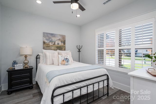 4290 Holly Circle NE, Conover, NC 28613