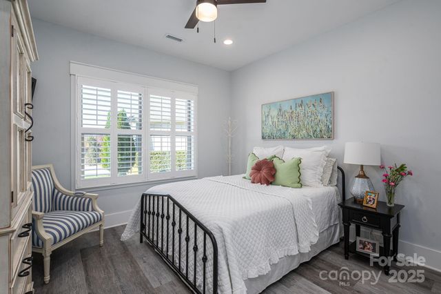 4290 Holly Circle NE, Conover, NC 28613