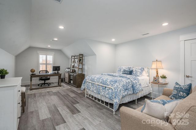 4290 Holly Circle NE, Conover, NC 28613