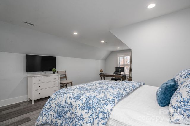 4290 Holly Circle NE, Conover, NC 28613