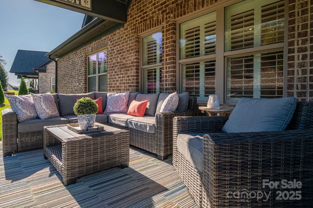 4290 Holly Circle NE, Conover, NC 28613