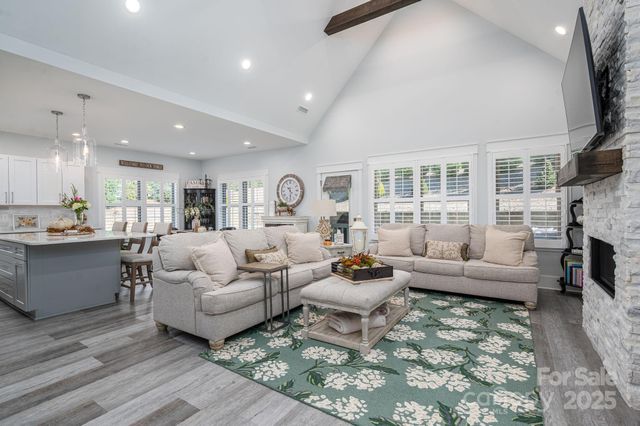 4290 Holly Circle NE, Conover, NC 28613