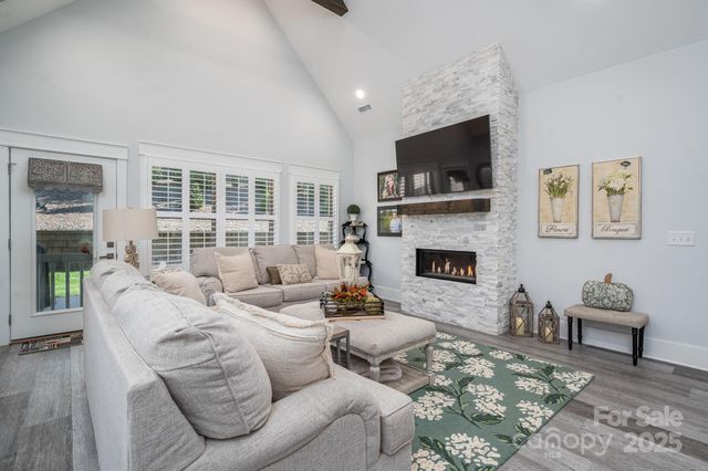 4290 Holly Circle NE, Conover, NC 28613