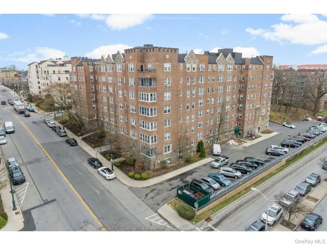 21 N Chatsworth Avenue 3C, Larchmont, NY 10538