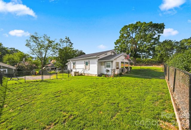 213 Colombo Street NW, Valdese, NC 28690