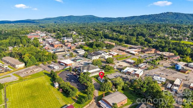 213 Colombo Street NW, Valdese, NC 28690