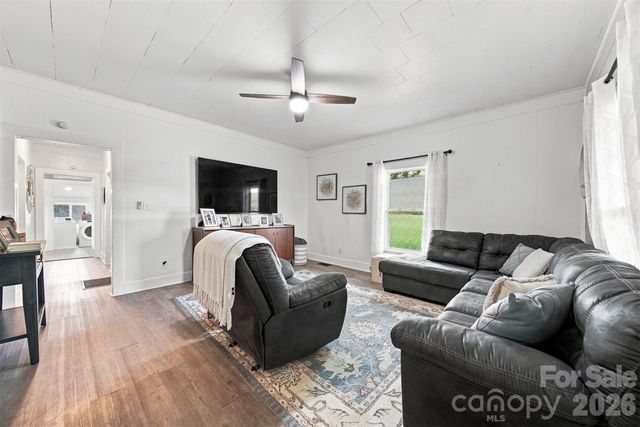 213 Colombo Street NW, Valdese, NC 28690