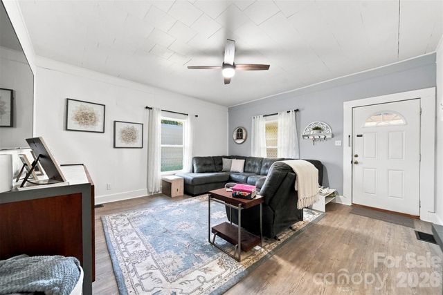 213 Colombo Street NW, Valdese, NC 28690