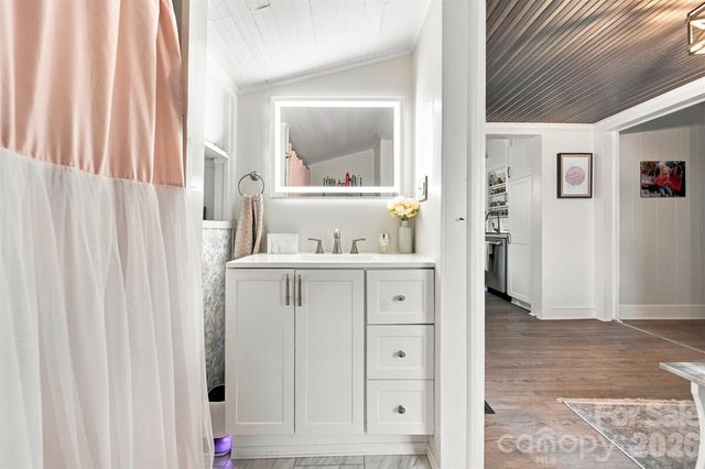 213 Colombo Street NW, Valdese, NC 28690