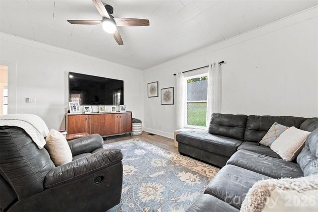 213 Colombo Street NW, Valdese, NC 28690