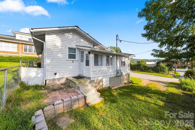 213 Colombo Street NW, Valdese, NC 28690