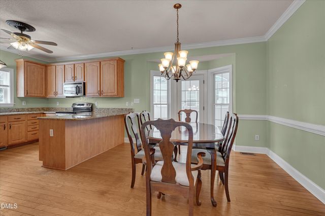 1008 Edenburghs Keep Drive, Knightdale, NC 27545